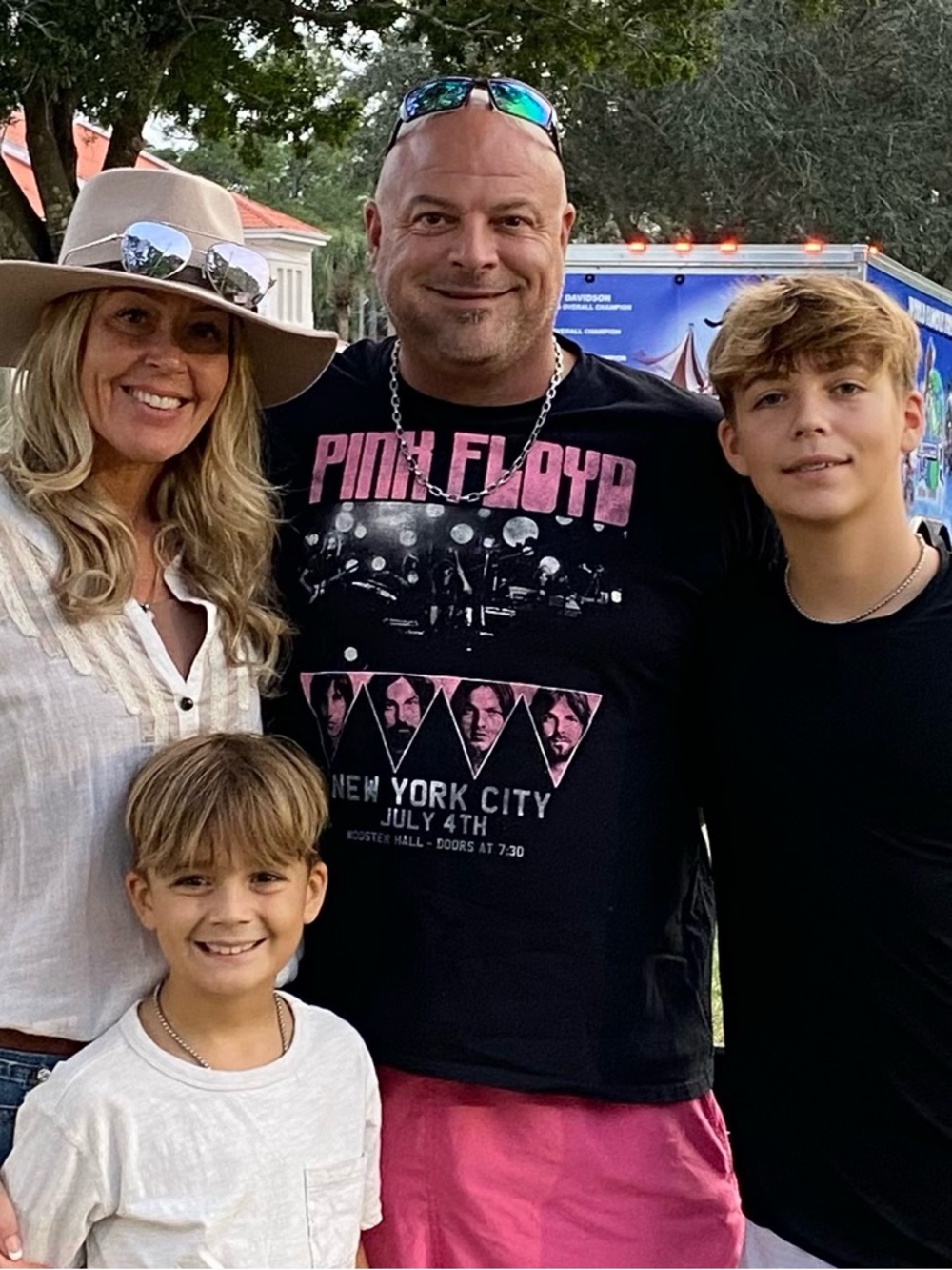 Meet your Posher, Shig